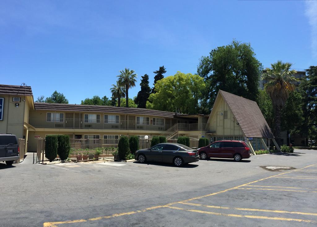 Discovery Inn Modesto Εξωτερικό φωτογραφία