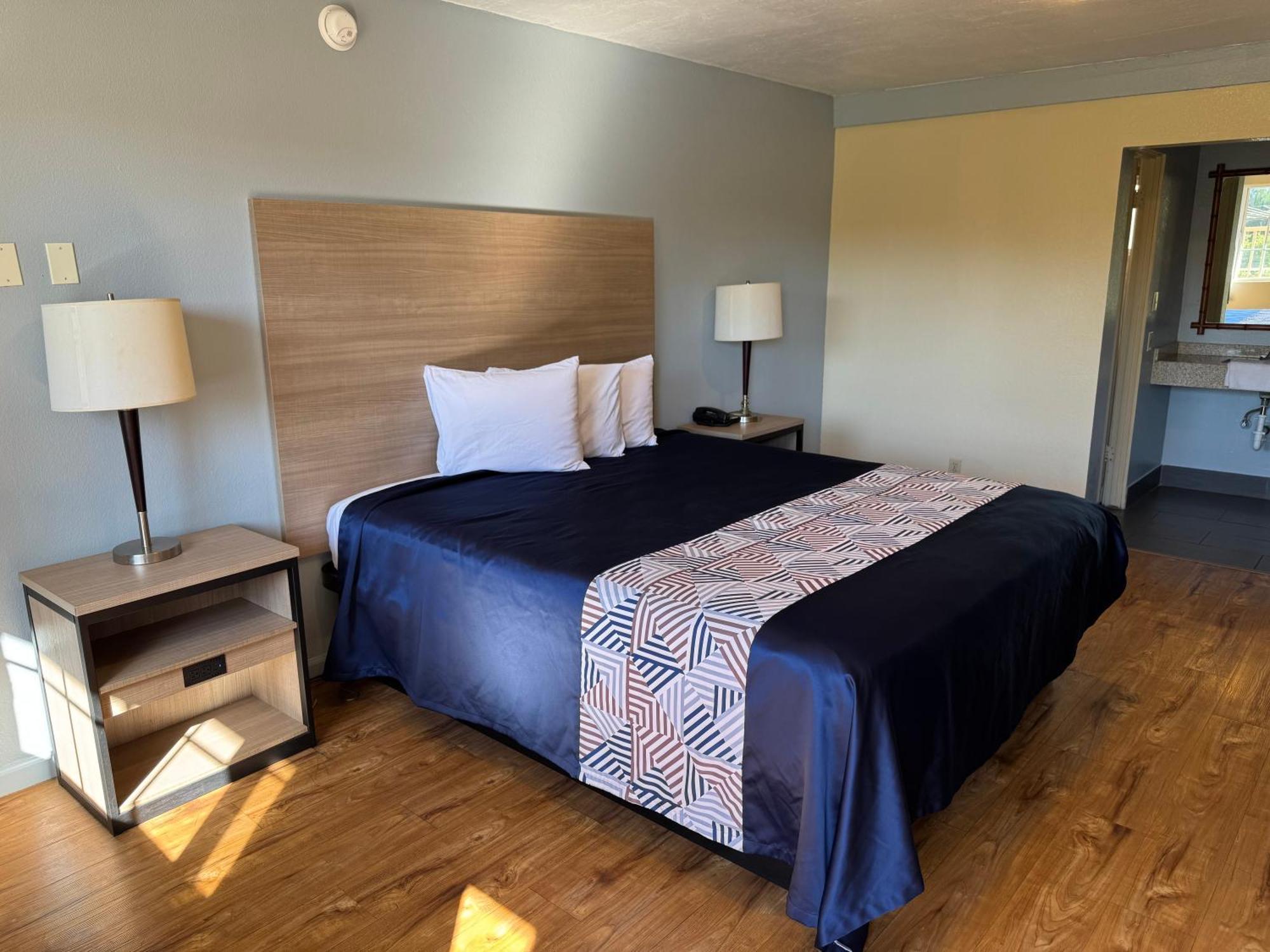 Discovery Inn Modesto Εξωτερικό φωτογραφία