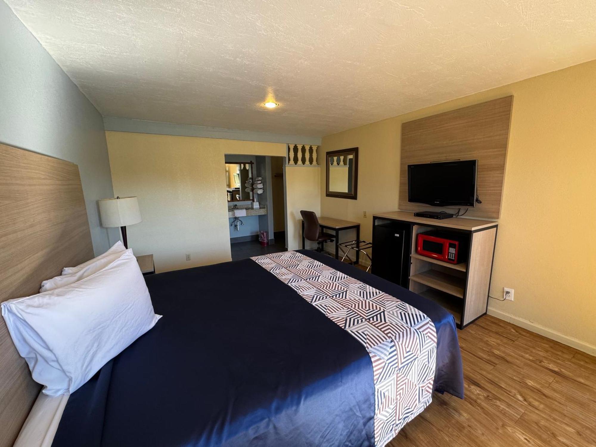 Discovery Inn Modesto Δωμάτιο φωτογραφία